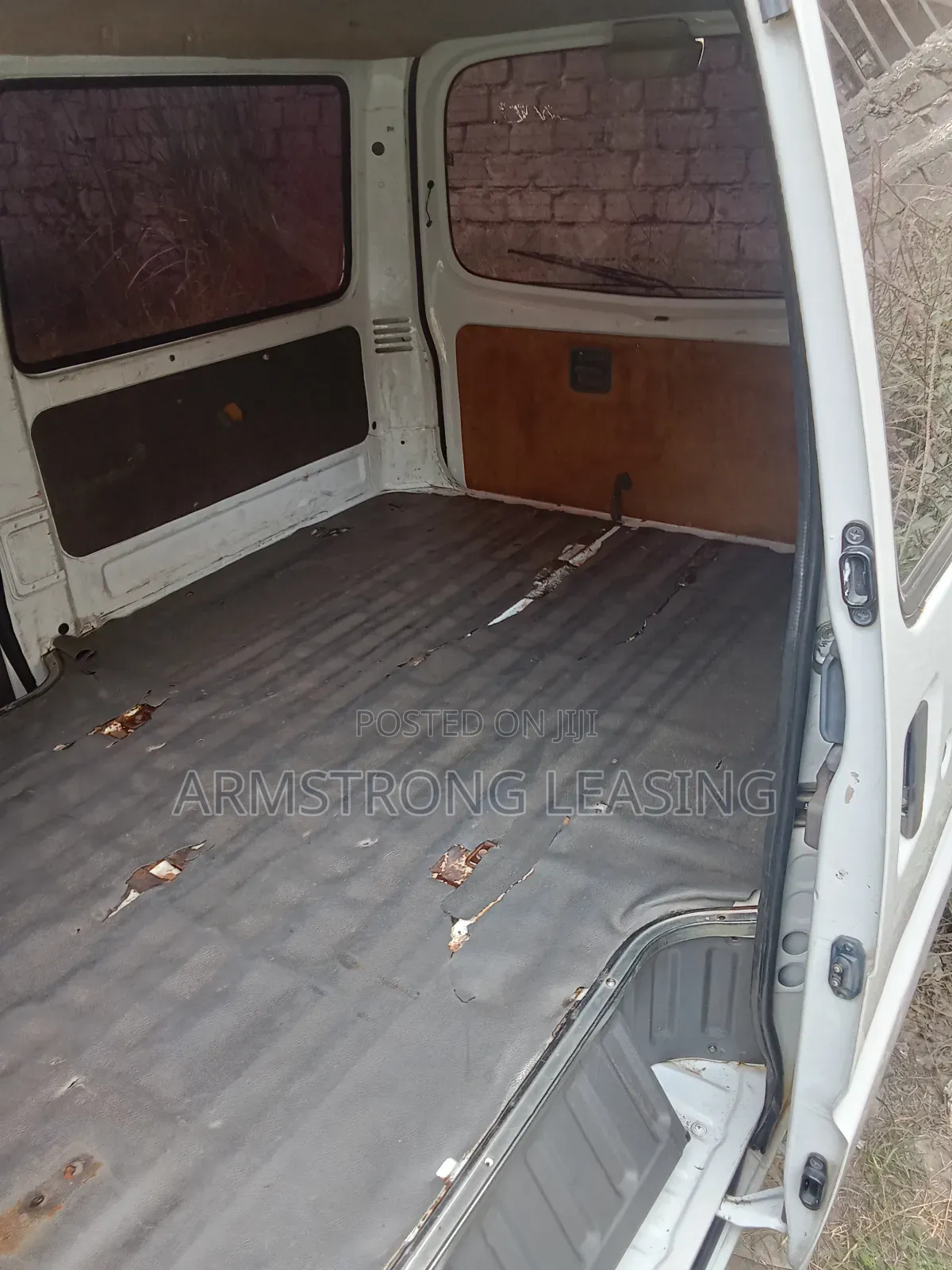 Transport Van/Pickup for Hire
