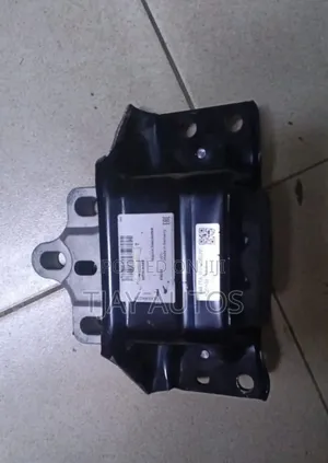 Volkswagen Touran Tiguan 5t Left Gearbox Mounting 5qa199555c