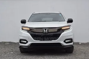 Honda Vezel 2019 White