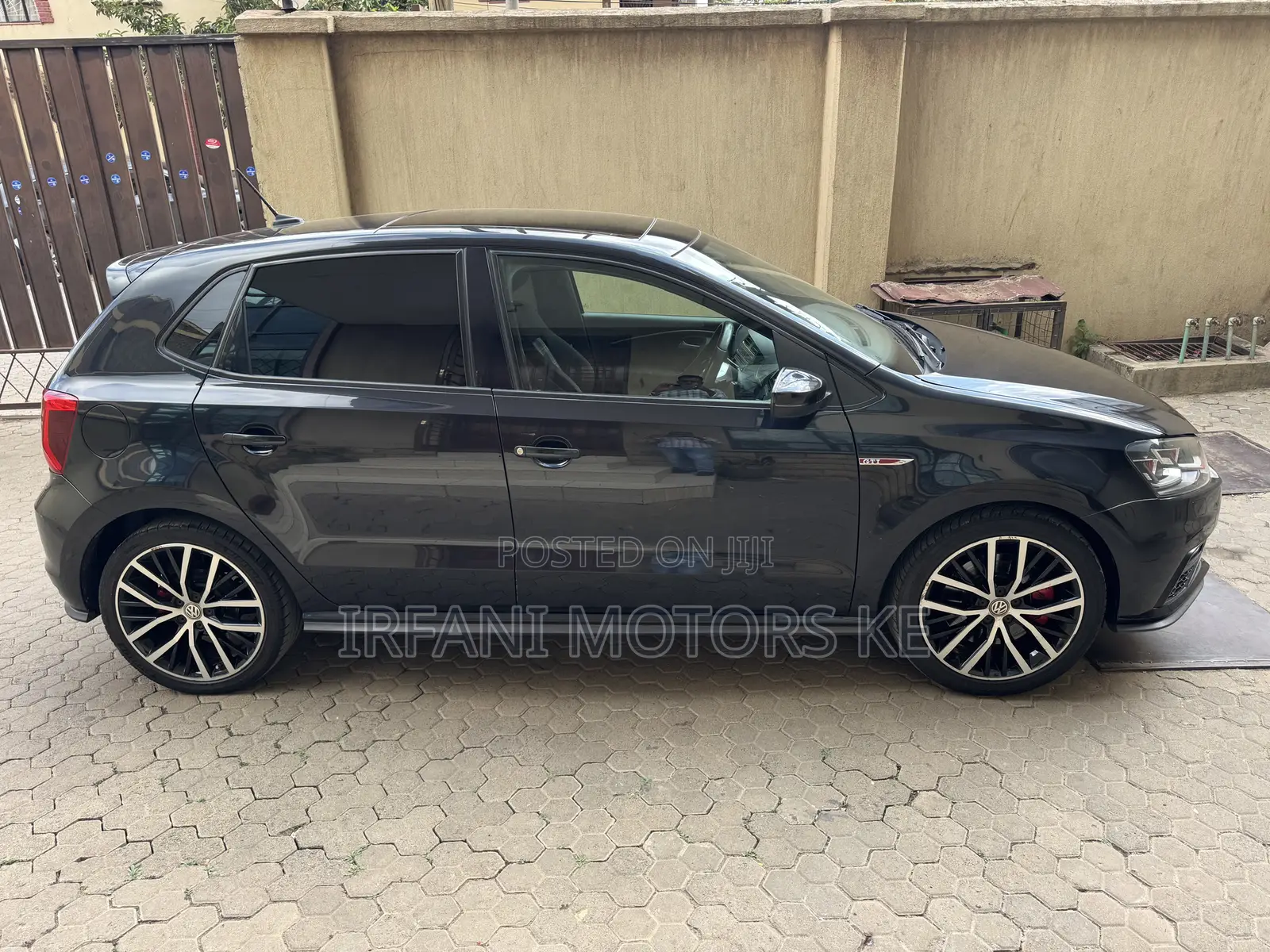 Volkswagen Polo 2017 Black