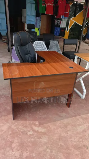 C35 Leather Office Chair Plus Lshape Office Desk