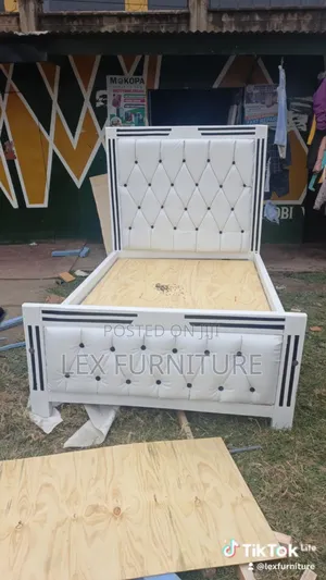 White Black Chester Bed