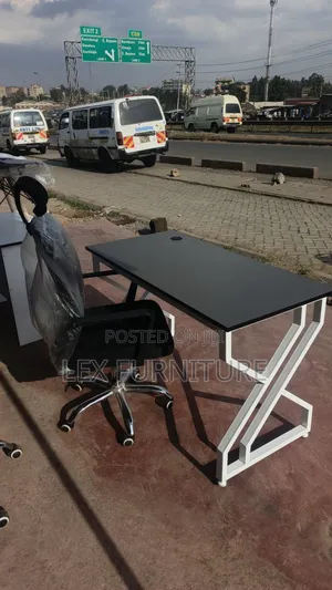 Office Chair C70 Plus Office Table