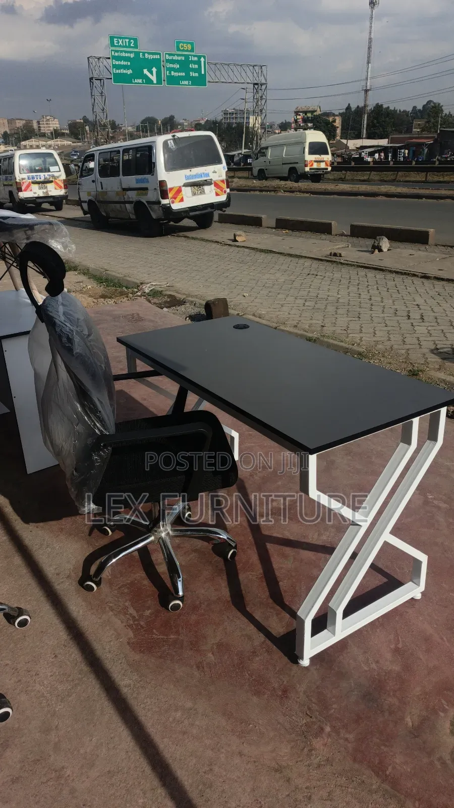 Office Chair C70 Plus Office Table