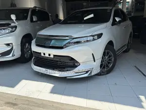 Toyota Harrier 2.0 2018 White