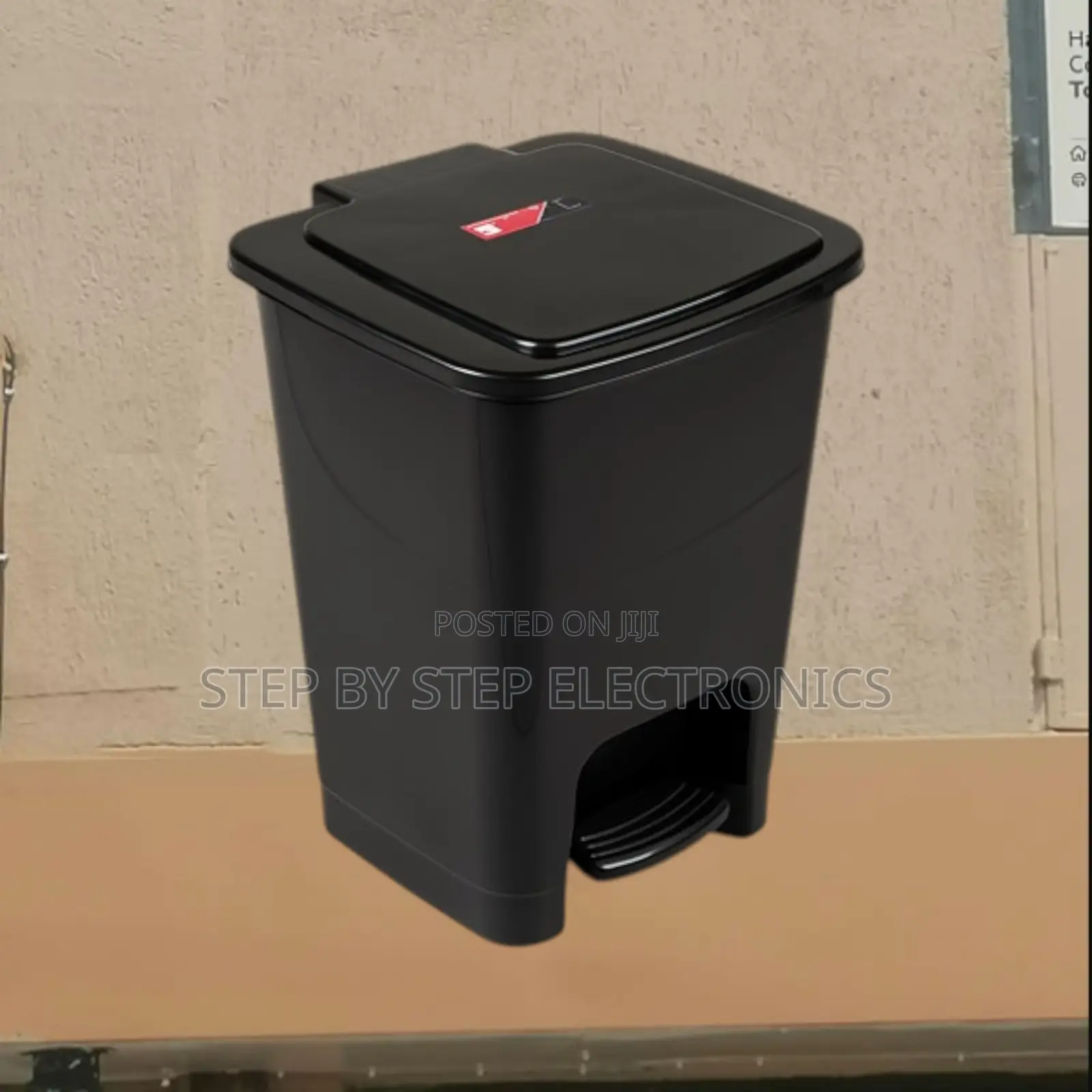 Modern 30l Hard Plastic Step Pedal Waste Bin Trash Can – No Touch