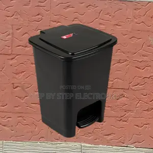Lightweight 30l Hard Plastic Step Pedal Waste Bin Trash Can – Strong