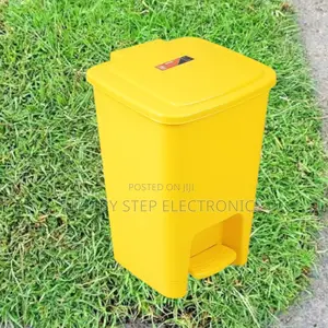 Pedal-Operated 30l Hard Plastic Step Pedal Waste Bin Trash Can