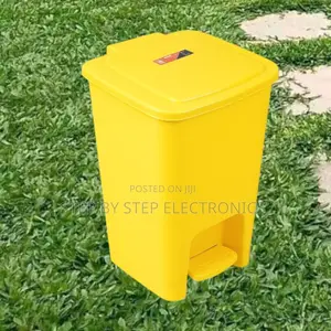 Strong, Long-Lasting 30l Hard Plastic Step Pedal Waste Bin Trash Can