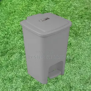 Compact Design 30l Litres Hard Plastic Step Pedal Waste Bin Trash Can