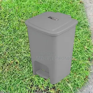 Low Cost 30l Hard Plastic Step Pedal Waste Bin Trash Can With Lid