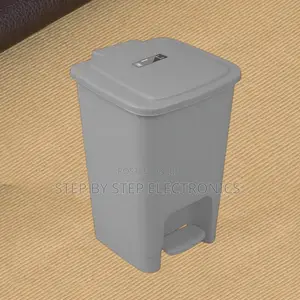 30l Hard Plastic Step Pedal Waste Bin Trash Can for Eateries