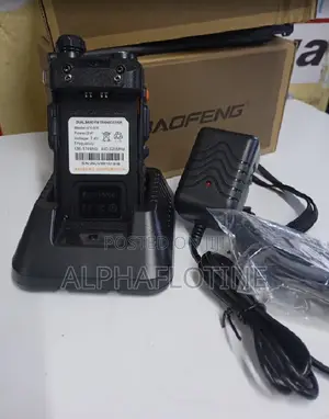 Dual Band Fm Transceiver Uv-5r With 5watts
