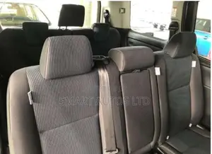 Toyota Voxy 2018 Silver