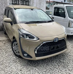 Toyota Sienta 2019 Beige