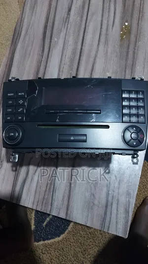 Mercedes Benz Radio