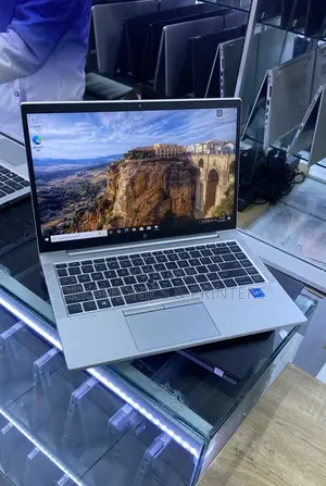 New Laptop HP EliteBook 840 G6 16GB Intel Core I7 SSD 512GB