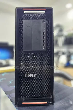 Desktop Computer Lenovo ThinkStation P720 32GB Intel Xeon SSD 1T