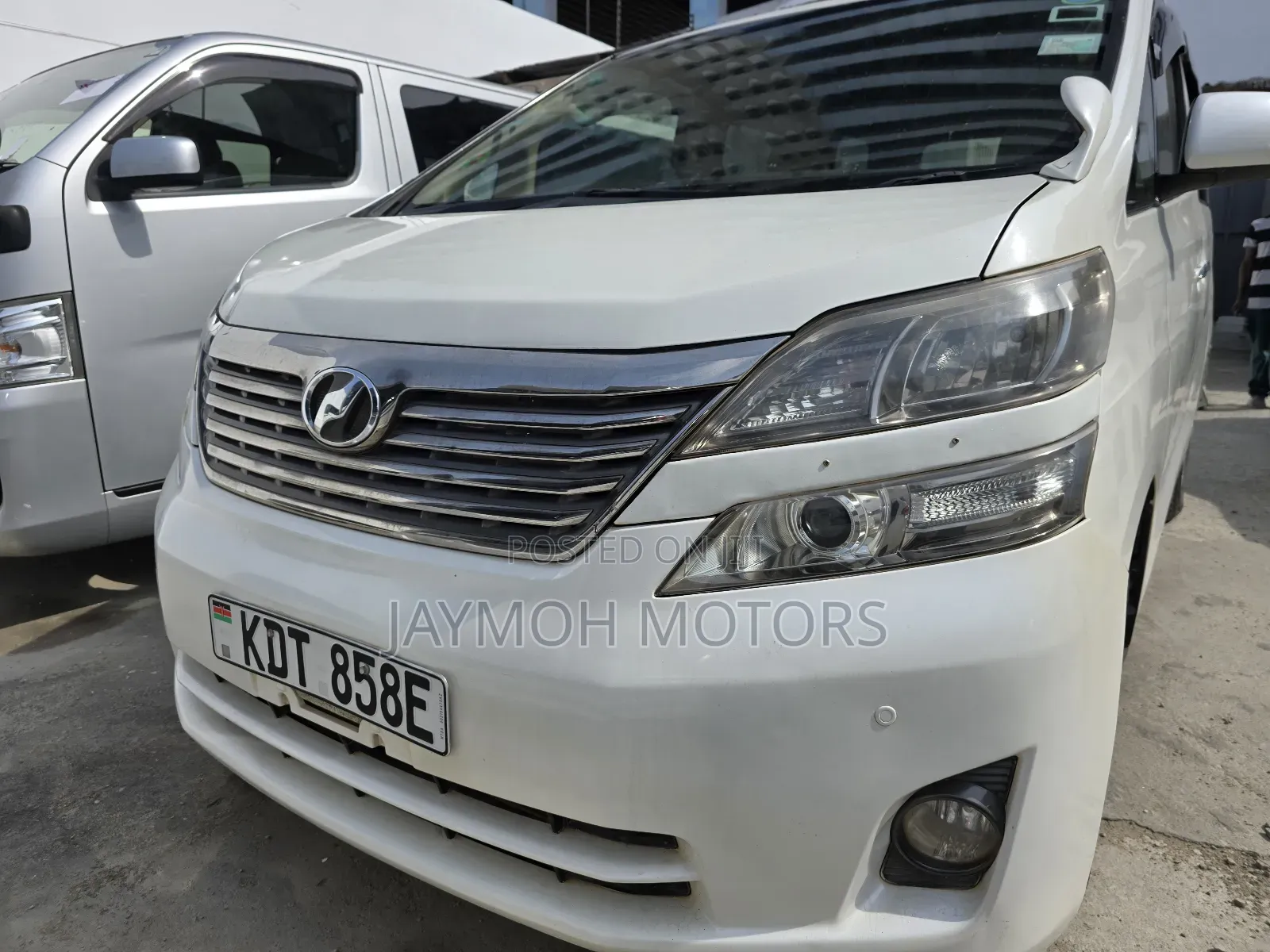 Toyota Alphard 2014 White