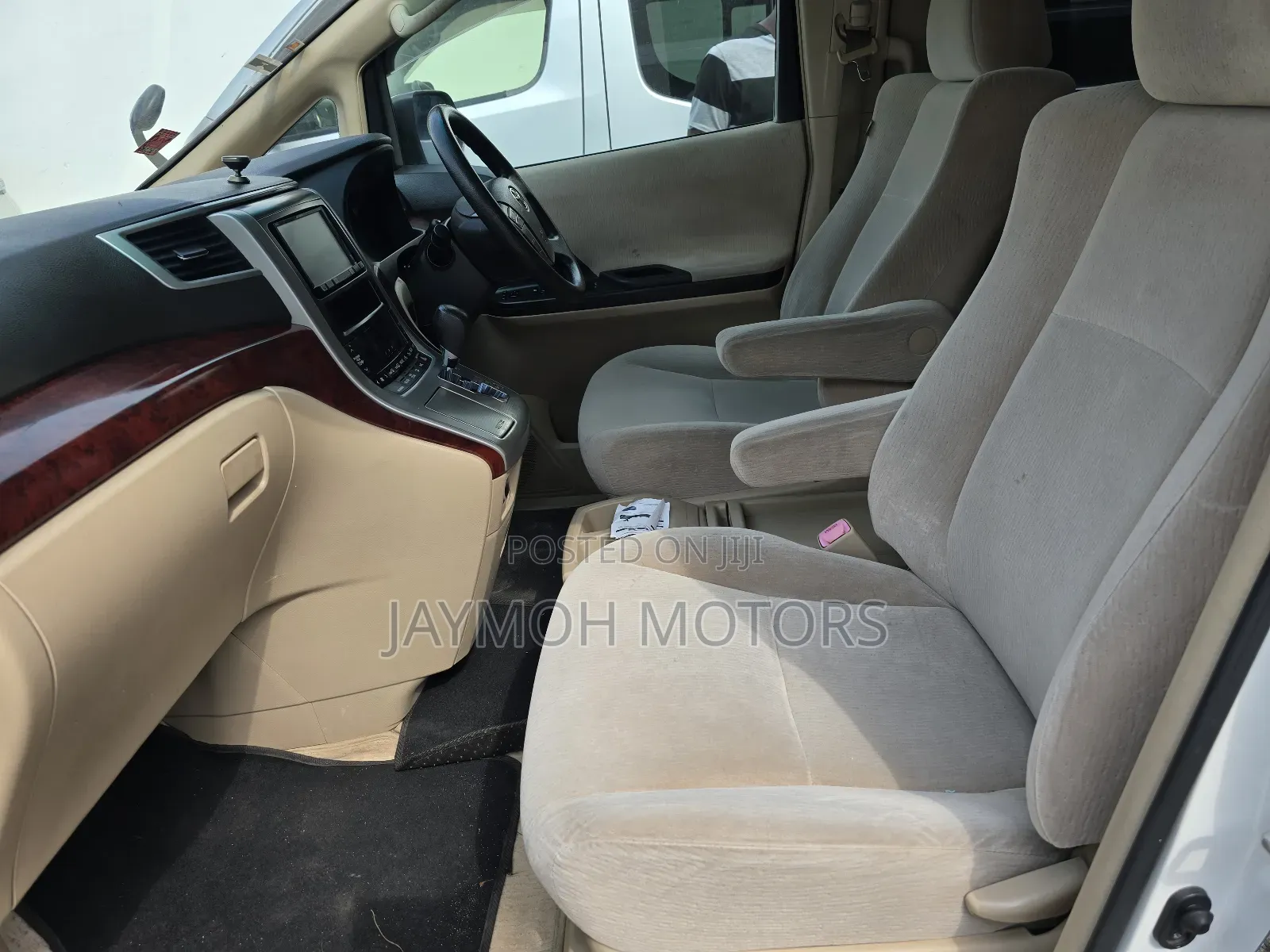 Toyota Alphard 2014 White