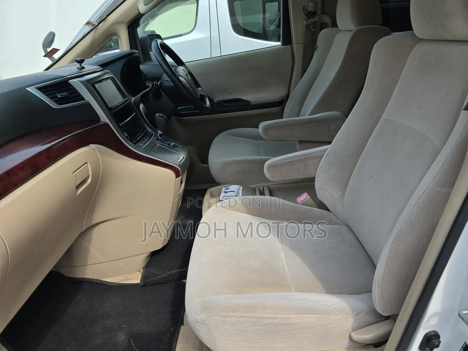 Toyota Alphard 2014 White