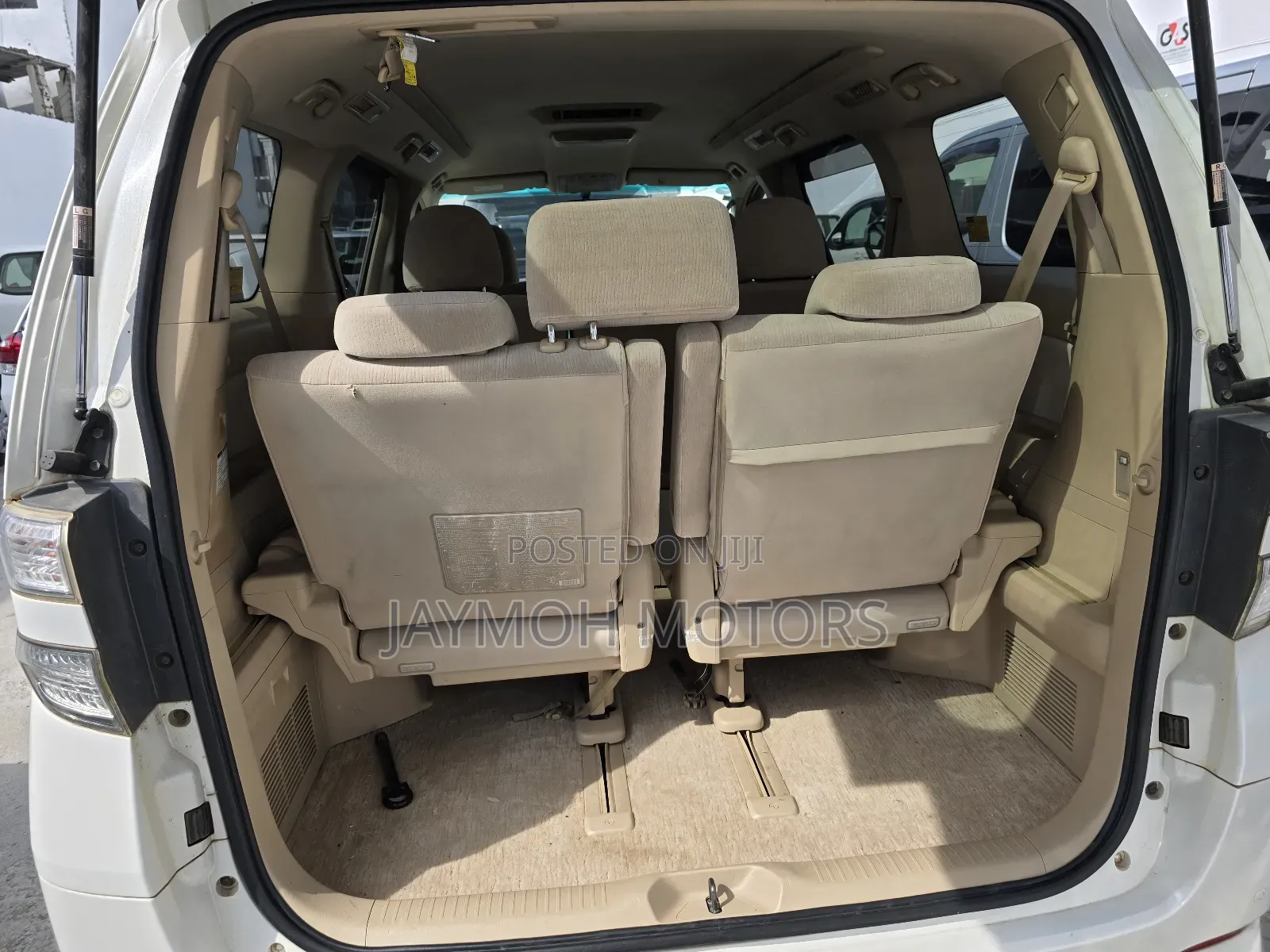 Toyota Alphard 2014 White