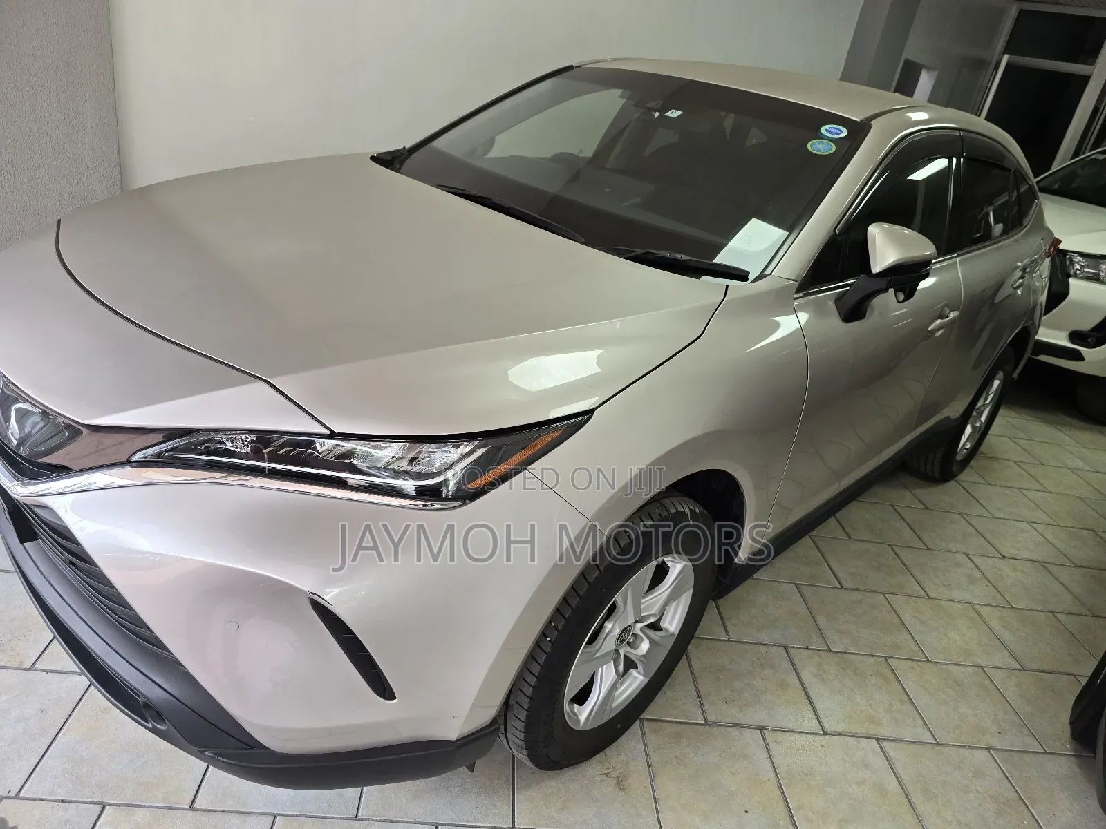 Toyota Harrier 2021 Silver