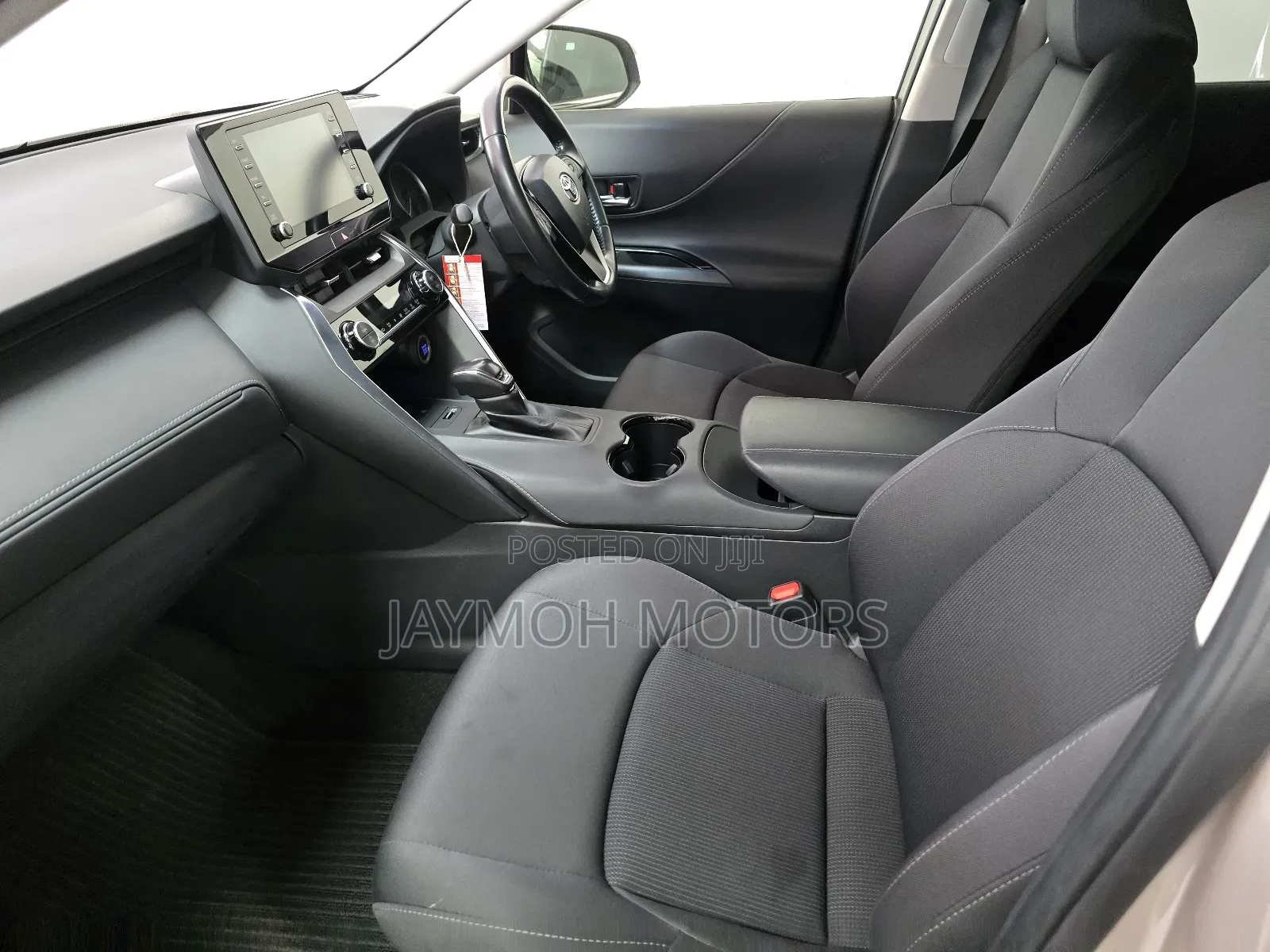 Toyota Harrier 2021 Silver