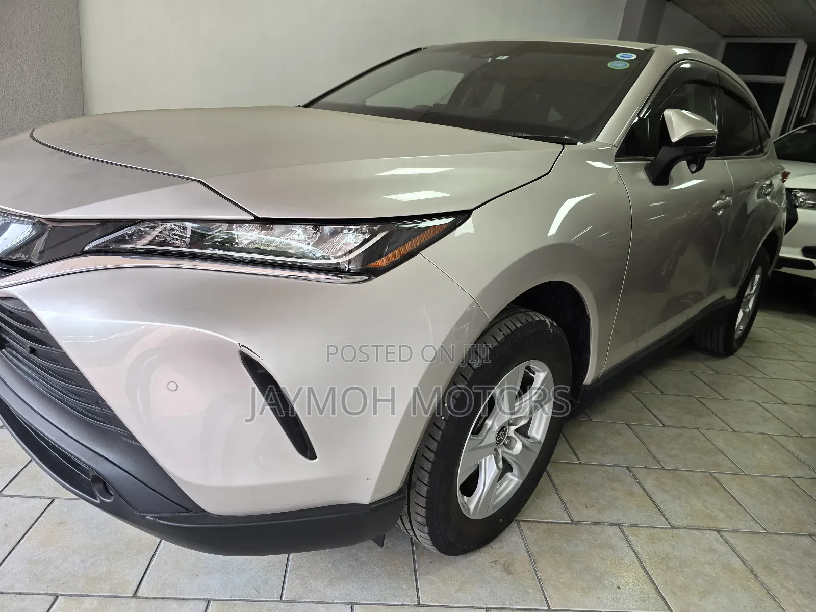 Toyota Harrier 2021 Silver
