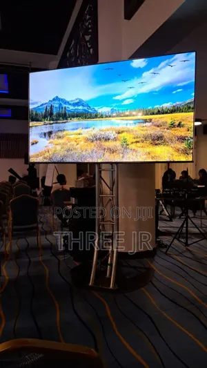 75 Inch Tv Screen for Hire Available in Meetings