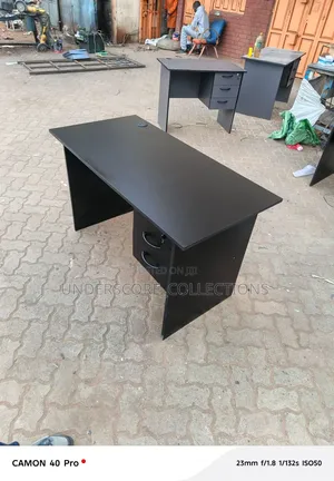 Black 0.9m and 1.2m Long Office Tables