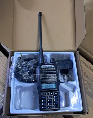 Baofeng Uv 82 Walkie-Talkie 8w 8-10km Battery: 1800 Mah