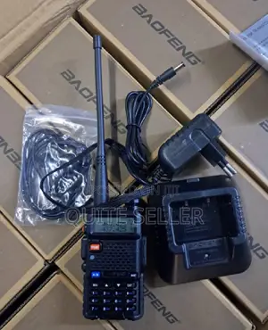 Baofeng Uv-82 Dual Band Walkie Talkie Two Way Ham Radio + Speaker Mic