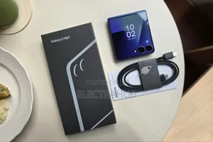 New Samsung Galaxy Z Flip7 512 GB White