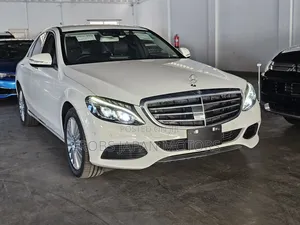 Mercedes-Benz C200 2017 Pearl