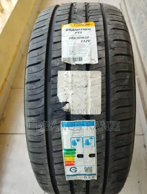 285/50r20 Dunlop V8 Tyre