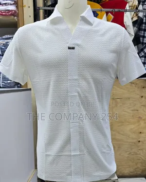 Quality Silk Streaching Casual Plain Collar Tshirts Available