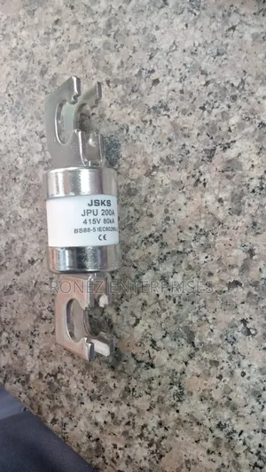 Mc Cut-Out Fuse 200 Amps