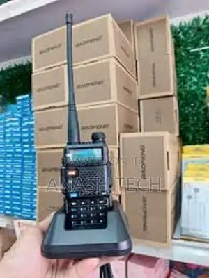 Baofeng Baofeng. Uv-5r 8-Watt Radio Call