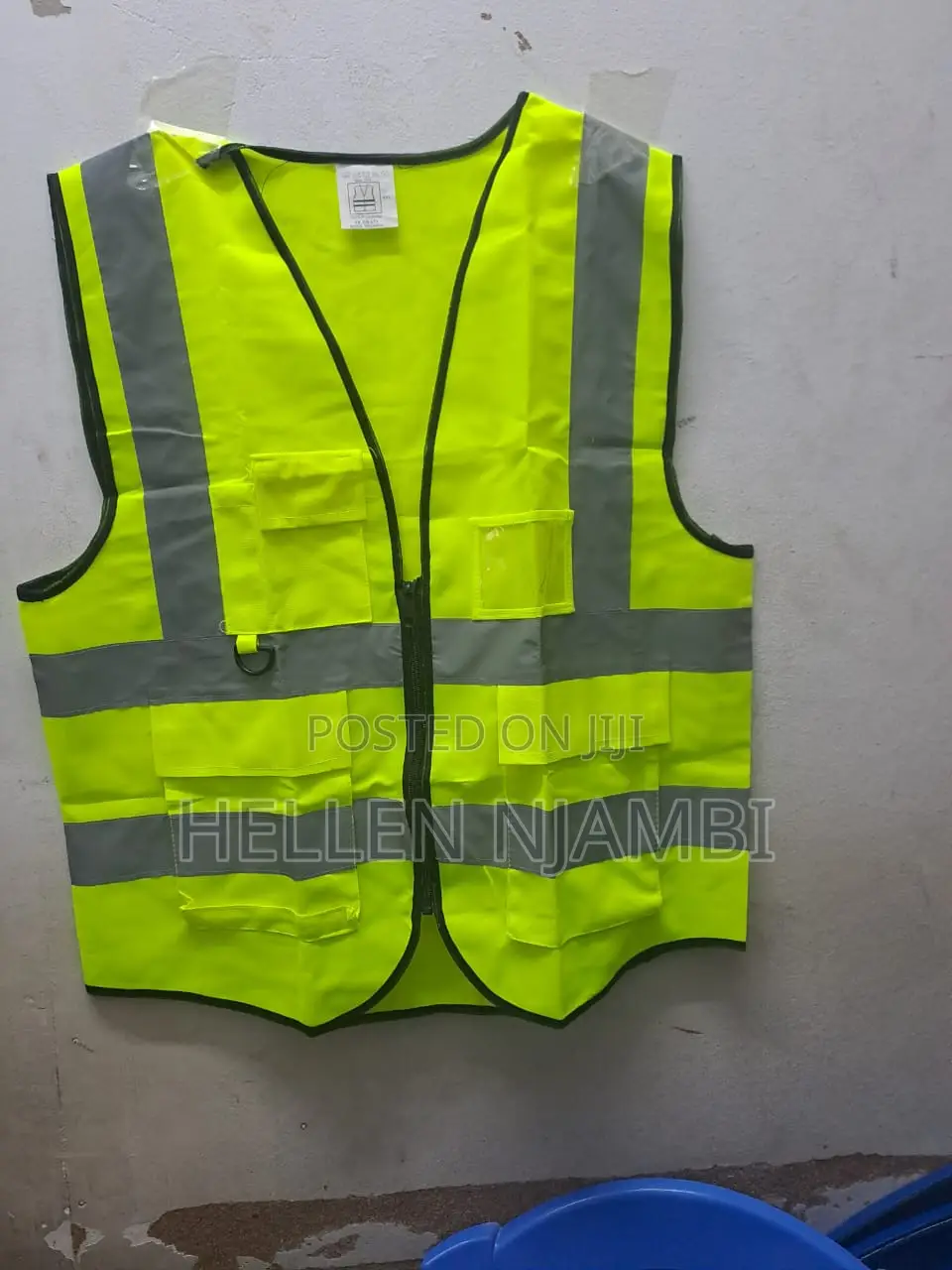 Reflector Vest With Zip And Pockets