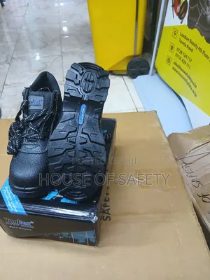 Oil-Repellent Vaultex Safetyboot