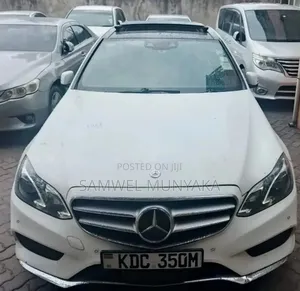 Mercedes-Benz E350 Base BlueTec Sedan  RWD (3.0L 6cyl 7A) 2013 Pearl
