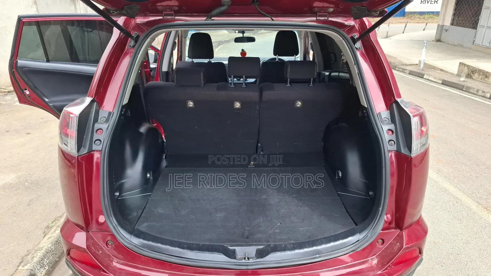 Toyota RAV4 2018 Red