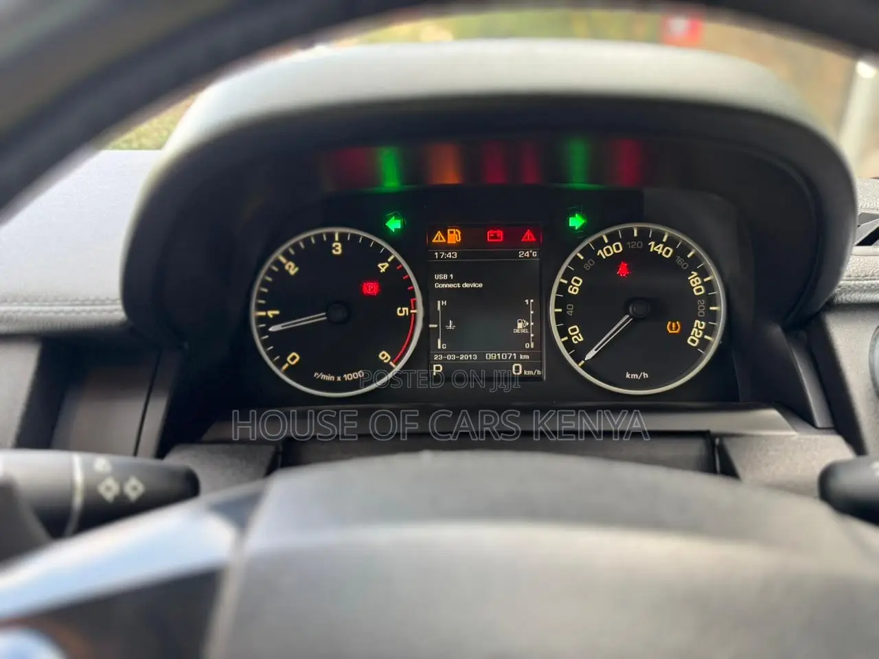 Land Rover Discovery 2015 White