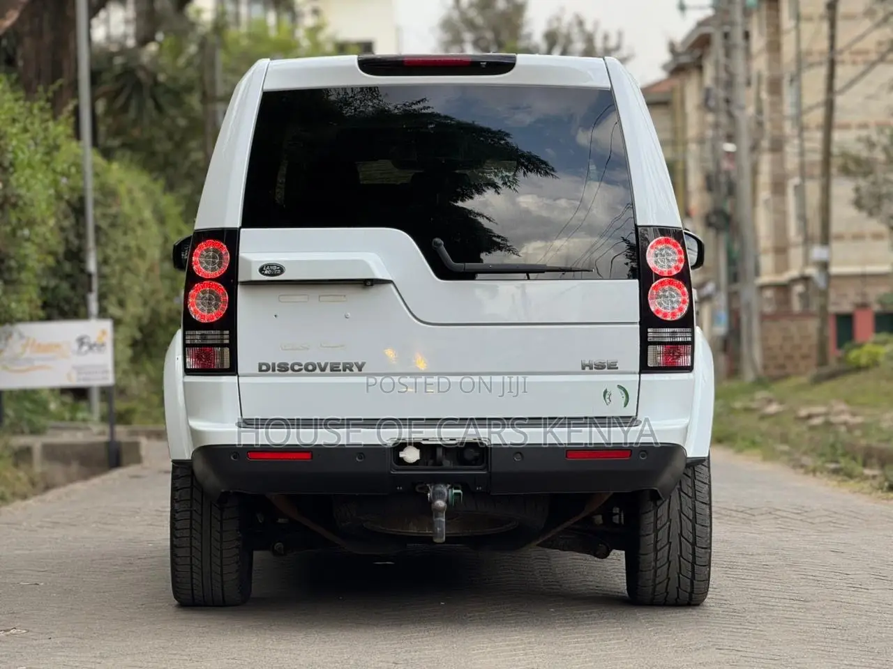 Land Rover Discovery 2015 White