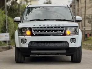 Land Rover Discovery 2015 White