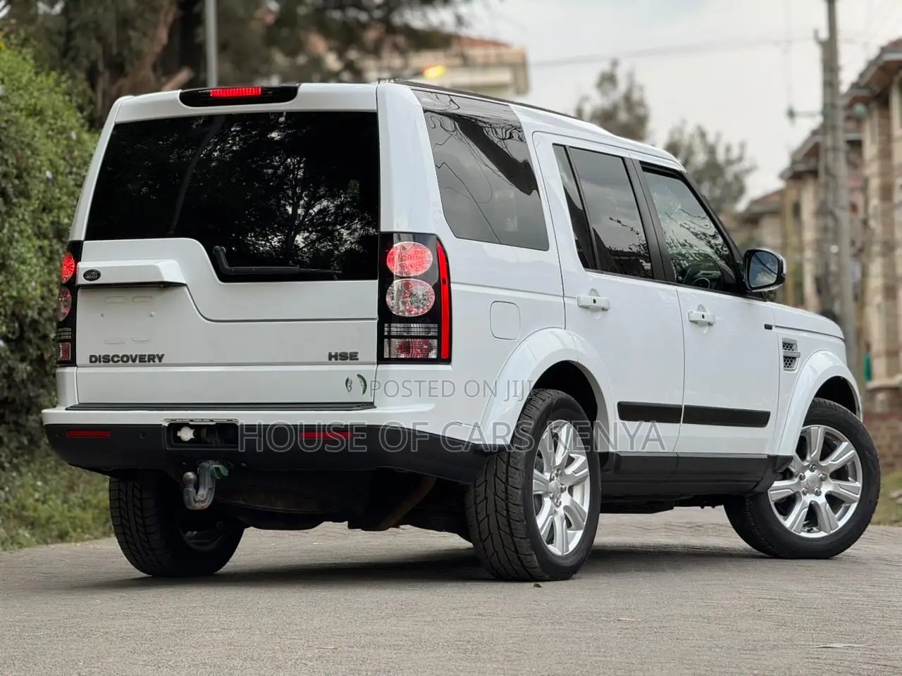 Land Rover Discovery 2015 White