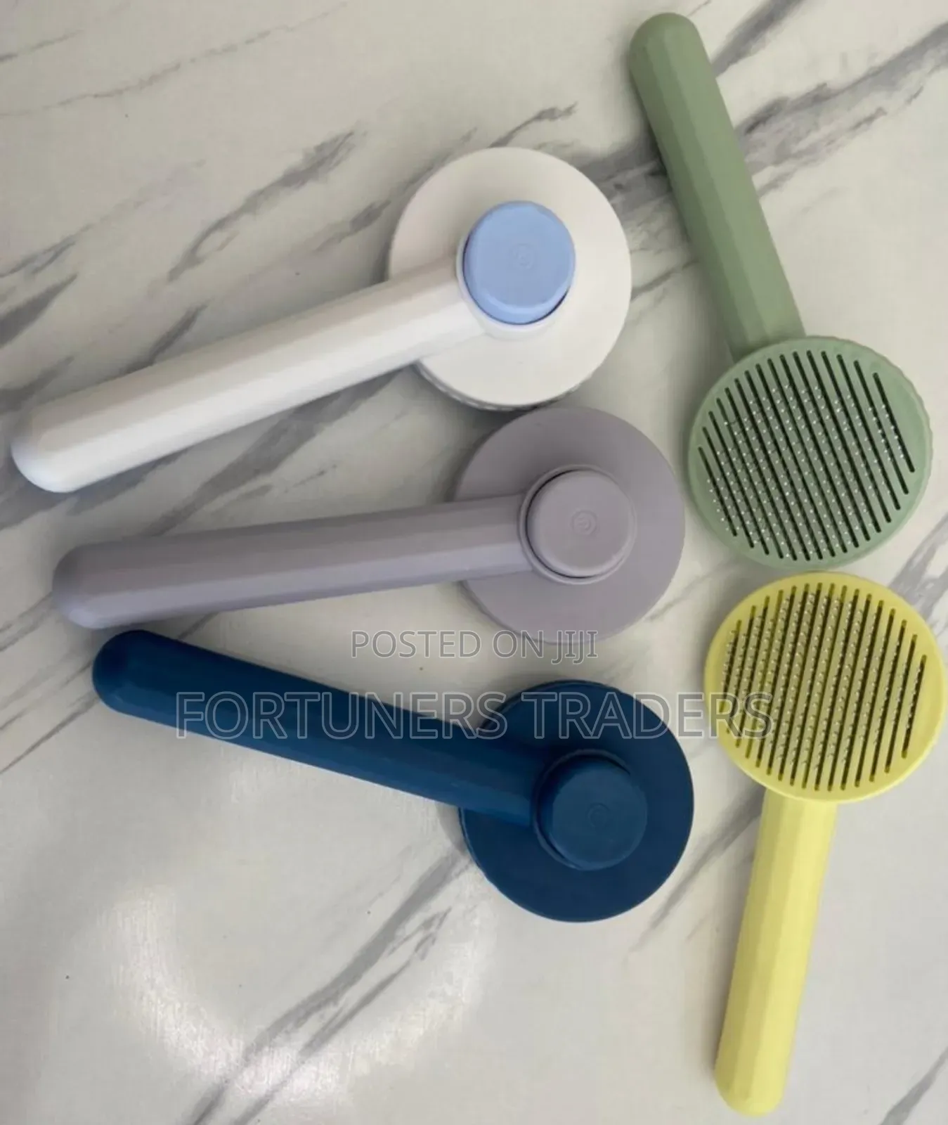 Self Cleaning Massage Comb