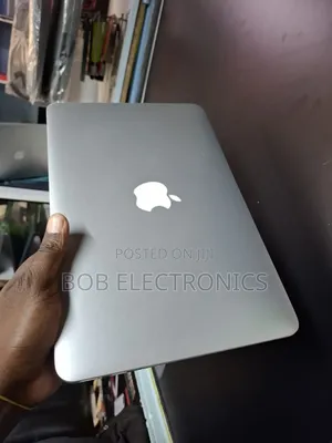 Laptop Apple MacBook Air 2015 4GB Intel Core i5 HDD+SSD 256GB