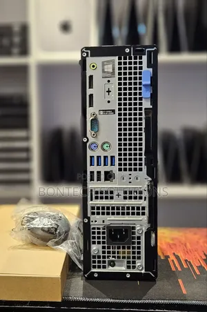 Desktop Computer Dell Optiplex 7090 16GB Intel Core I7 SSD 256GB